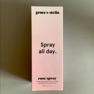 Hydrating rose facial spray